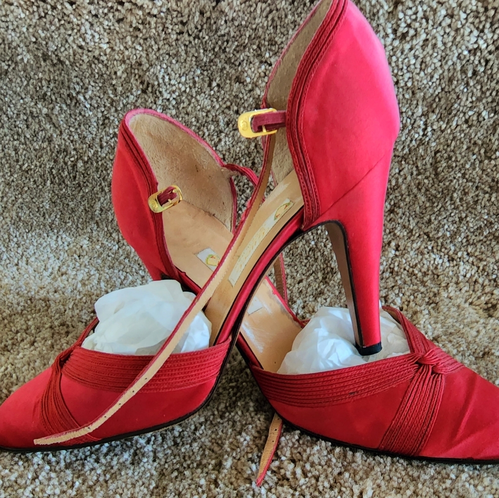 Vintage Gucci heels.  Size 36.  Red.